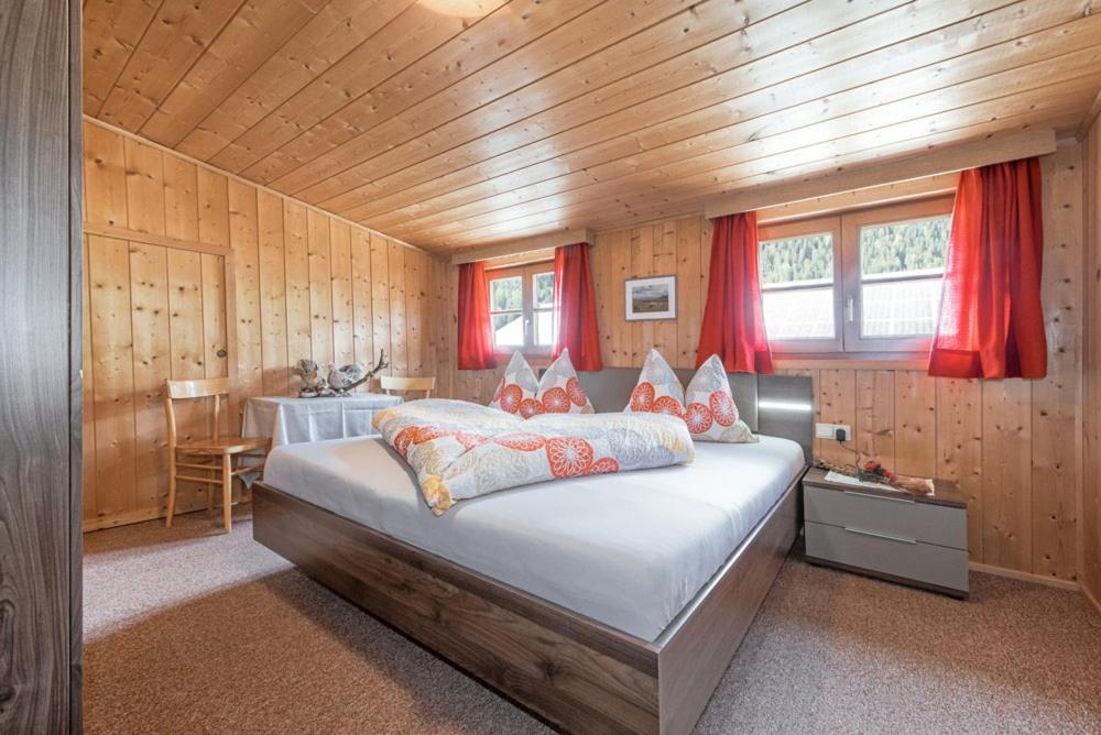 Kradorferhof Apartment Santa Maddalena in Casies Phòng bức ảnh